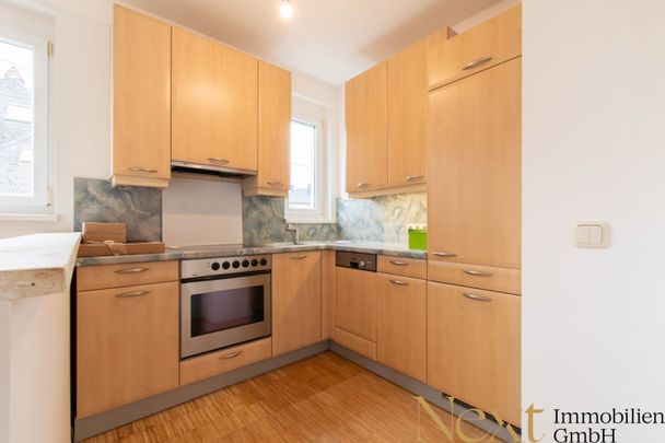 Gepflegte 3-Zimmer-Wohnung inkl. Einbauküche, Terrasse und Garage in Traun zu vermieten! - Photo 1