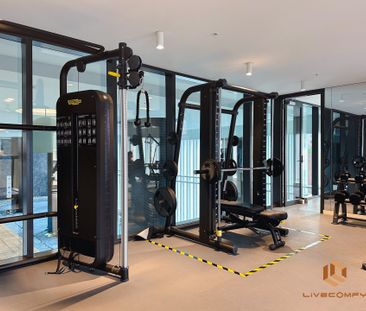 West Melbourne - Photo 2