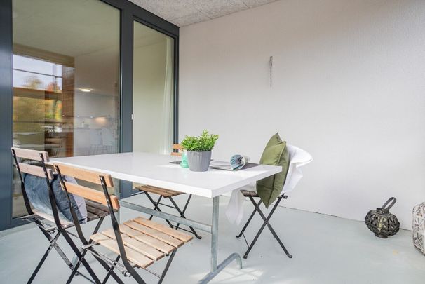 Living where life flows - Photo 1