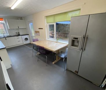 Peveril Road, NG9 2HY - Photo 6