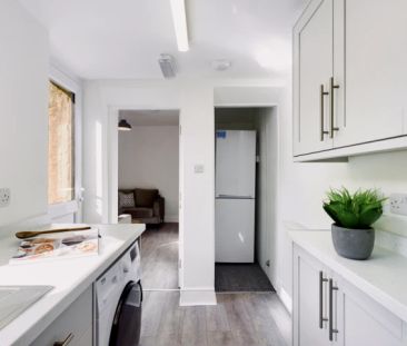 5 Bedroom House - Photo 6