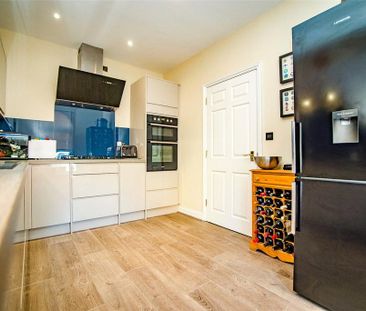 3 bedroom terraced house to rent - Photo 3