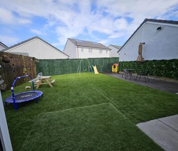 4 bedroom detached house to rent - Photo 5