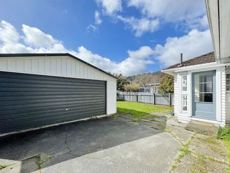 Two bedroom home - Photo 3