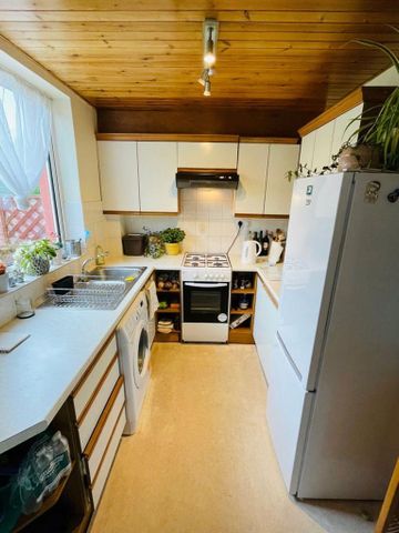 2 bedroom terraced house to rent - Photo 3