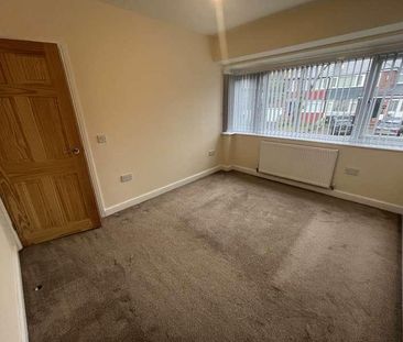 Agecroft Road West, Prestwich, M25 - Photo 6