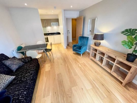 1 Bed Flat, Watermans Place, LS1 - Photo 1