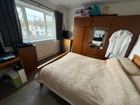 Bryn Illtyd, Burry Port, SA16 - Photo 2