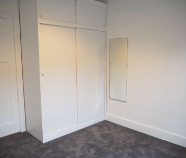 Family Home In The Heart Of Reservoir - Photo 6