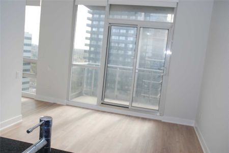 For Lease - 23 Sheppard Avenue Unit# 2201, Toronto, Ontario - Photo 4