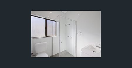 STUNNING FAMILY HOME IN PRIME LOCATION! - Photo 4