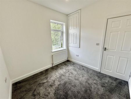 2 bedroom end of terrace house to rent - Photo 5