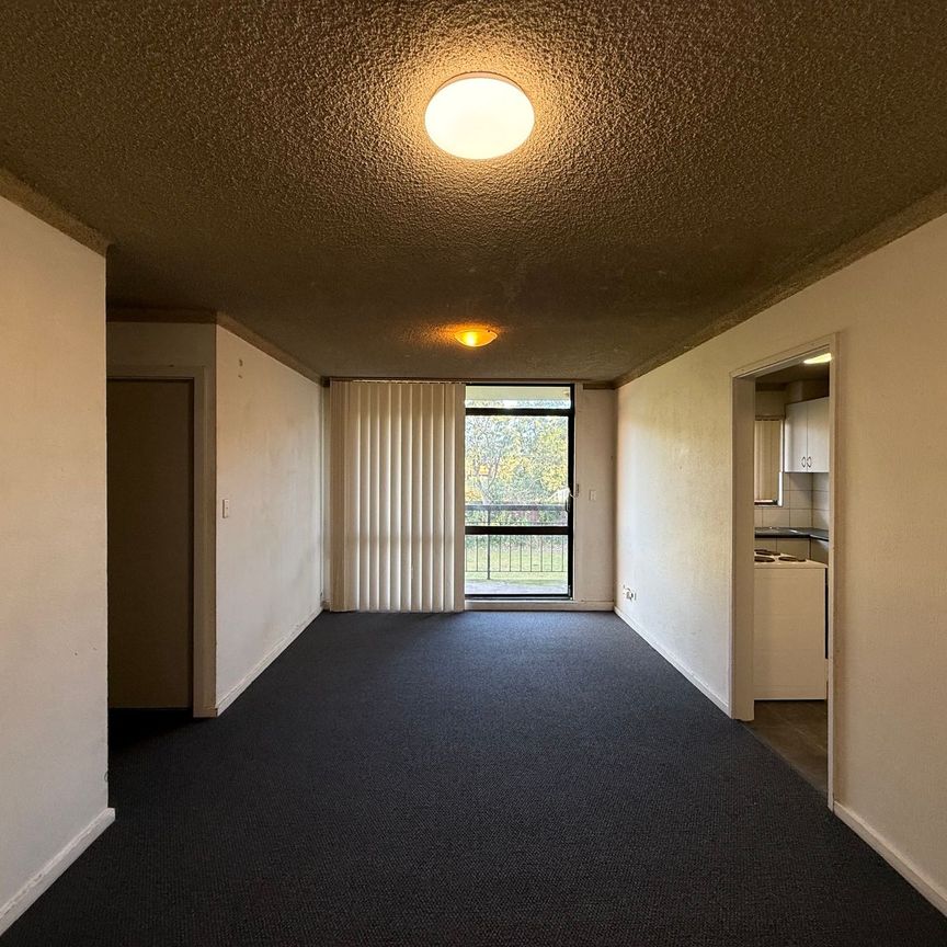 Great Location&excl; - Photo 1