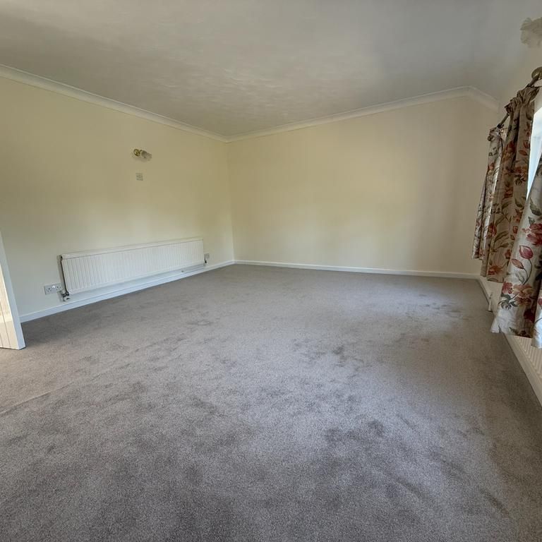 4 bedroom detached house to rent - Photo 1