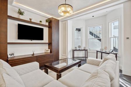 3 bedroom flat to rent - Photo 2