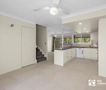 NEWLY RENOVATED THREE BEDROOM TOWNHOUSE IN THORNESIDE - Photo 6