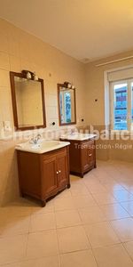 Location Appartement 4 pièces 124m² - Photo 4