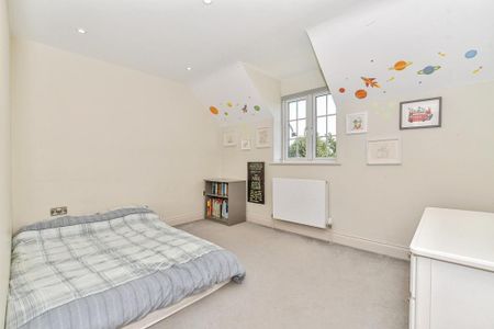 4 bedroom detached house to rent - Photo 3