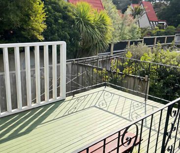 Comfortable Two-Bedroom Unit in a Quiet Hillcr... - Photo 5
