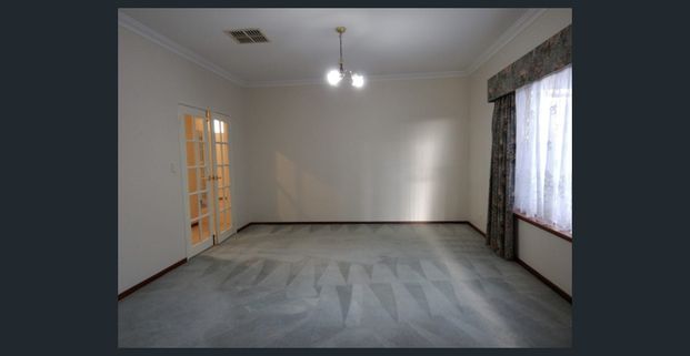 Spacious Living in Mount Pleasant - Photo 1