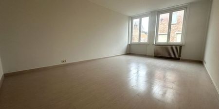 Appartement te huur in Brugge voor € 800 met 1 slaapkamer - Photo 2