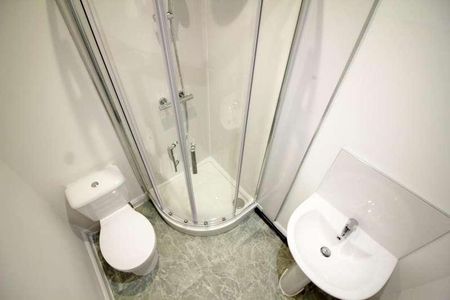 Chesham Road, Chesham, BL9 - Photo 3