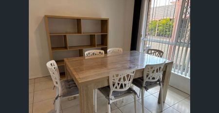 Fully Furnished 2-Bedroom Unit – Walk to the Esplanade! - Photo 2