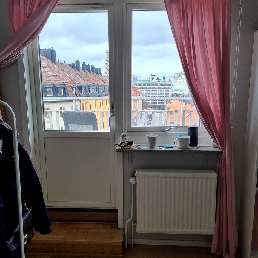 Dannemoragatan, Stockholm - Photo 1