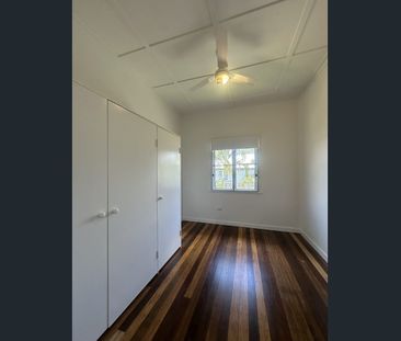 Newly Painted Comfortable Home in Svensson Heights! - Low Maintenan... - Photo 5