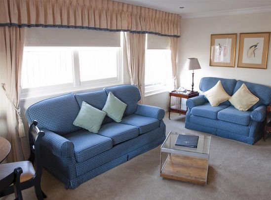 EARLS COURT ROAD, SW5, London - Photo 1