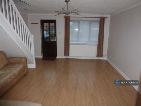 2 bedroom semi-detached house to rent - Photo 1