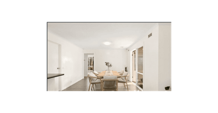 Spacious 4 bedroom 2 bathroom home near Craigieburn station - Photo 2