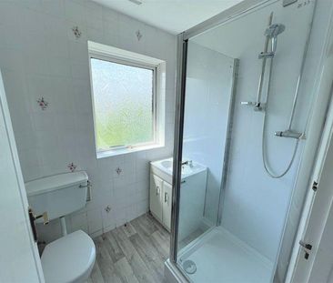 2 bedroom maisonette to rent - Photo 5