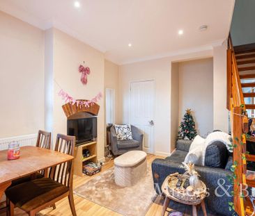 3 bedroom terraced house to rent - Photo 1