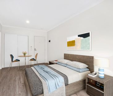 Room Walking distance to Cafes, Restaurants & Transport! - Photo 1