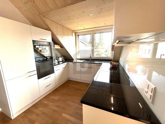 SOUND-INSULATED AND WARM ATMOSPHERE - Foto 1