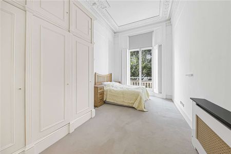 This very well presented two double bedroom apartment with a separate mezzanine in the second bedroom. - Photo 5