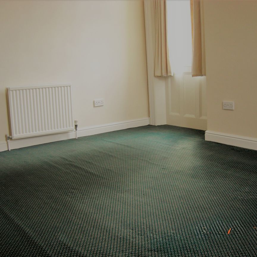 Huddersfield Road - Photo 1