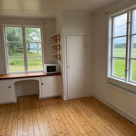 BISKOPSKULLA LANDSBERGA, Örsundsbro - Photo 2