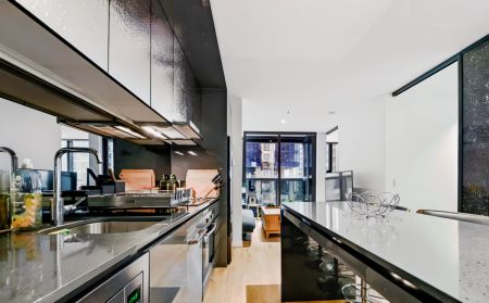 2 Bed 1 Bath - Photo 4