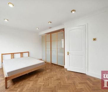 3 bedroom flat to rent - Photo 3