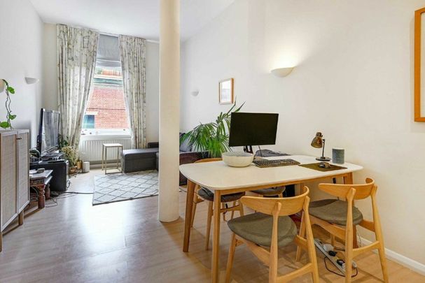 West Smithfield, Farringdon, EC1A - Photo 1