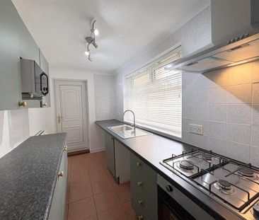 2 bedroom terraced house to rent - Photo 6