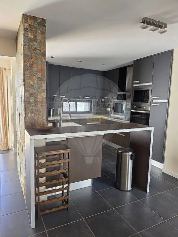 House T3 in Quarteira, Loulé - Photo 2