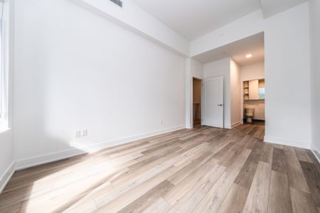 For Lease - 8 Cedarland Drive Unit# 131, Markham, Ontario - Photo 4