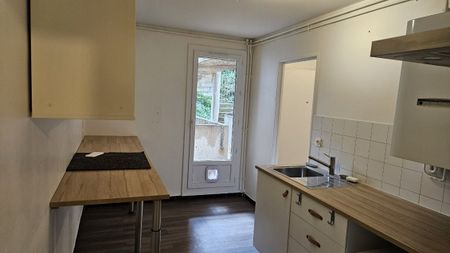 Location Appartement 4 pièces 88m² AUBAGNE 13400 - Photo 4