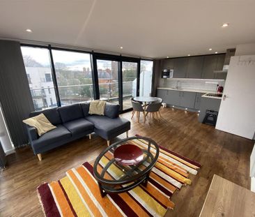 2 bedroom penthouse to rent - Photo 3