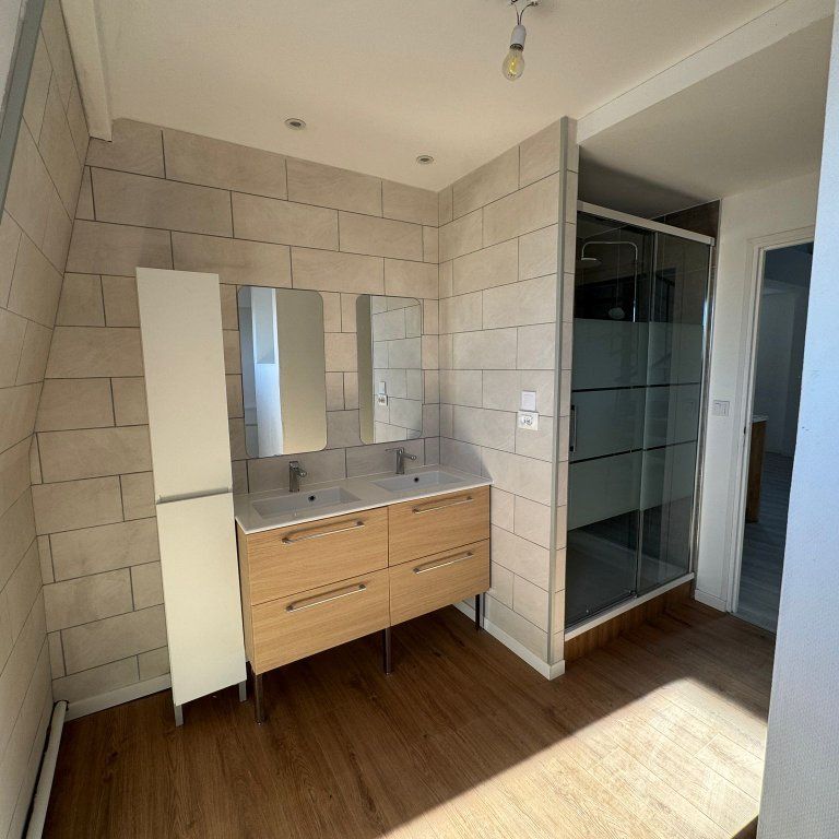 TYPE 3 meublé en duplex- 57,5 m² - 950 € CC - Photo 1