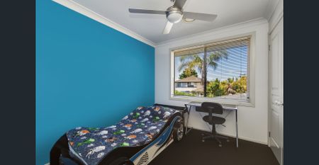 SPACIOUS FAMILY HOME WITH FLEXIBLE FLOORPLAN - Photo 2