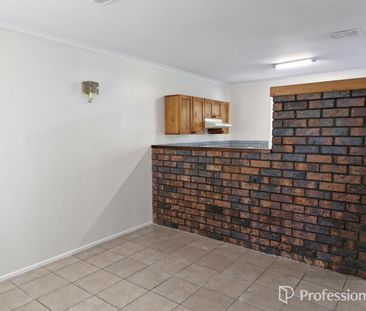 Neat 2 Bedroom Home in Quiet Cul-De-Sac - Photo 6